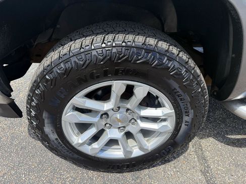 Used 1999 Chevrolet Tahoe 4WD 2-Door w/ Preferred Equipment Group image 4
