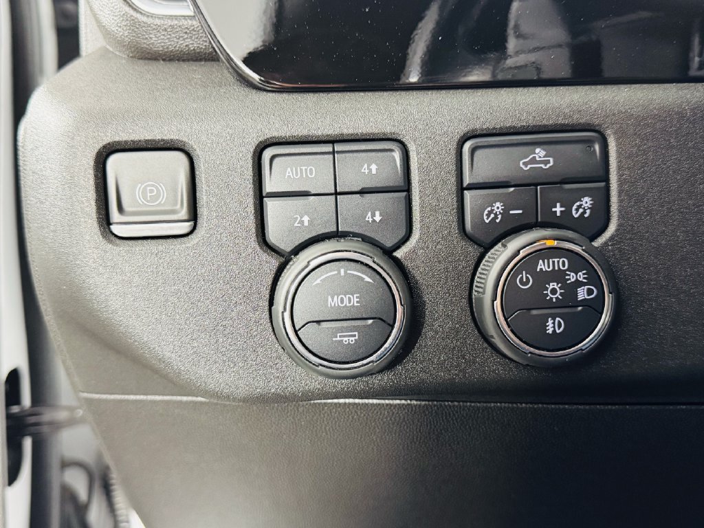 Certified 2022 Chevrolet Silverado 1500 RST w/ Convenience Package II AWD/4WD image 10