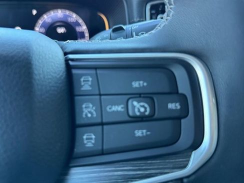 Used 2024 Jeep Wagoneer Series II w/ Flexible Seating Group image 8