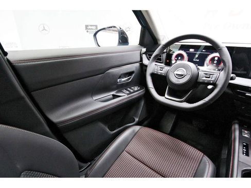 New 2026 Nissan Kicks SR w/ SR Premium Package image 6