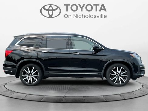 Used 2022 Honda Pilot Touring image 6