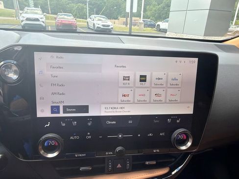 Used 2023 Lexus NX 350 AWD image 11