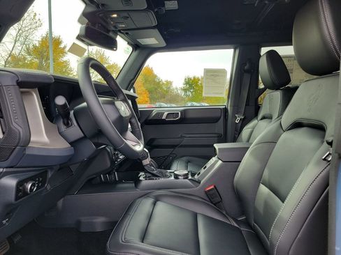 New 2025 Ford Bronco Outer Banks w/ Sasquatch Package image 16