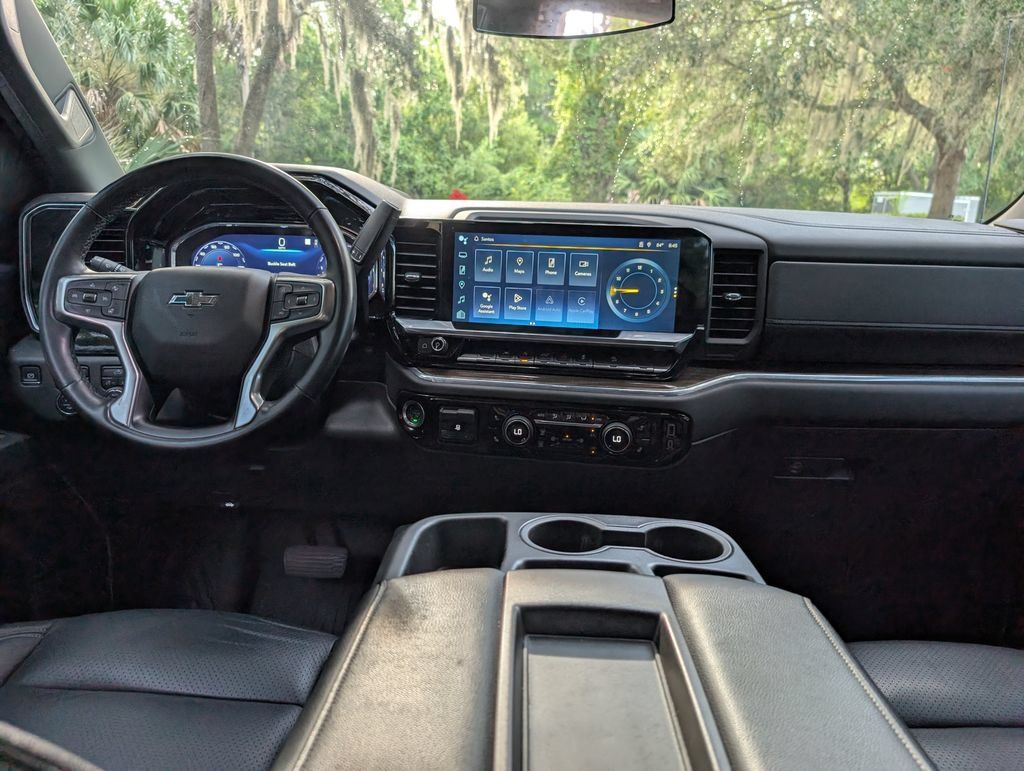 Used 2024 Chevrolet Silverado 1500 RST AWD/4WD image 15