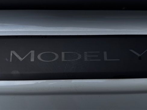 Used 2022 Tesla Model Y Performance image 41