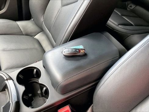 Used 2023 Porsche Macan S image 37