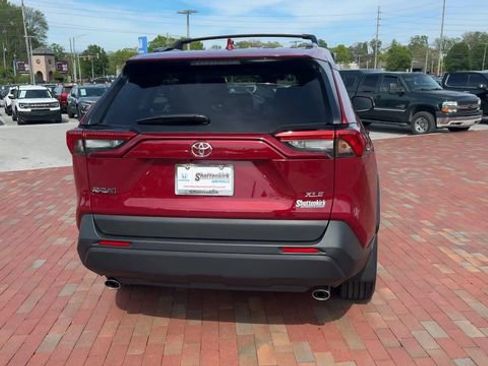Used 2025 Toyota RAV4 XLE Premium FWD image 2