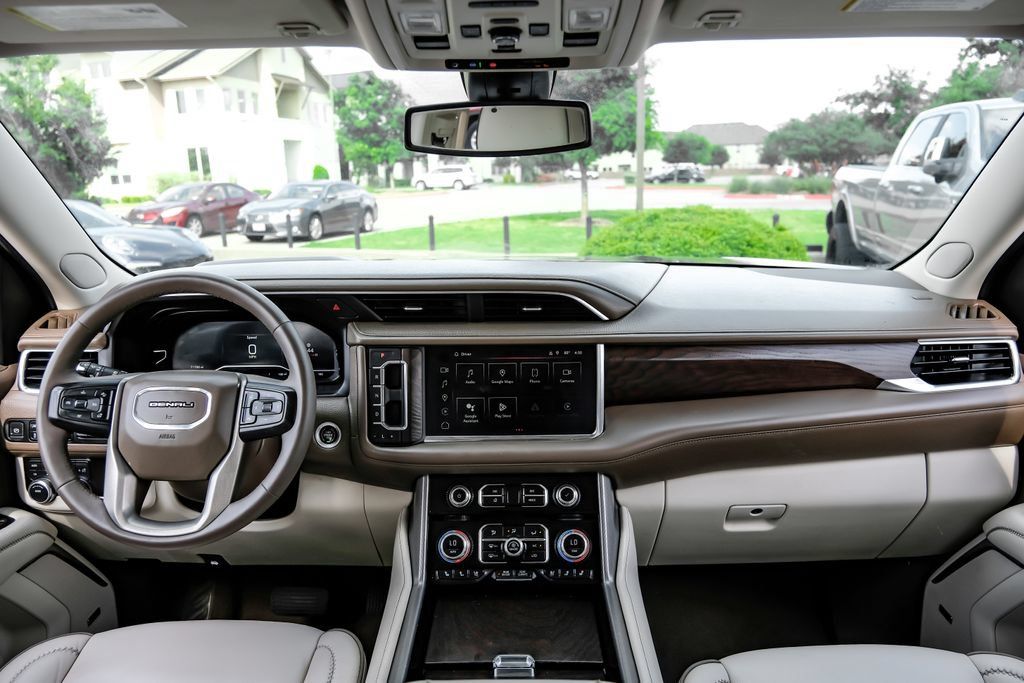 Used 2022 GMC Yukon Denali AWD/4WD image 11