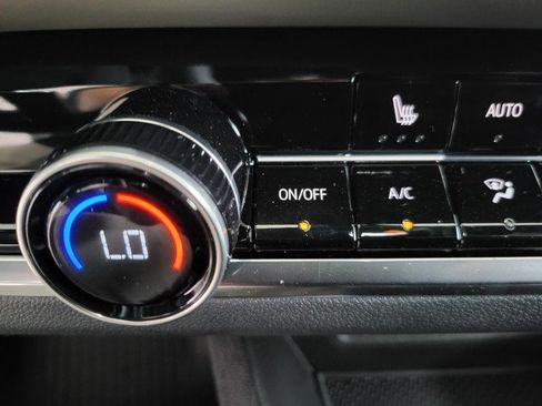 New 2026 Chevrolet Equinox LT w/ Convenience Package II image 31