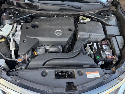 Used 2015 Nissan Altima 2.5 SV w/ Convenience Package image 21
