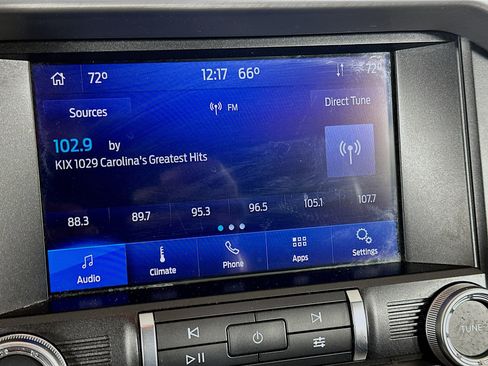 Used 2020 Ford Mustang Premium RWD image 21