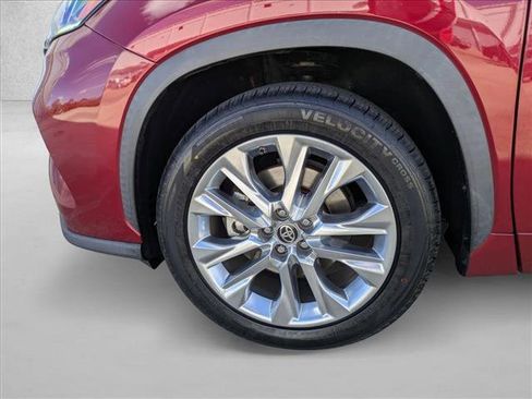 Used 2020 Toyota Highlander Limited image 27