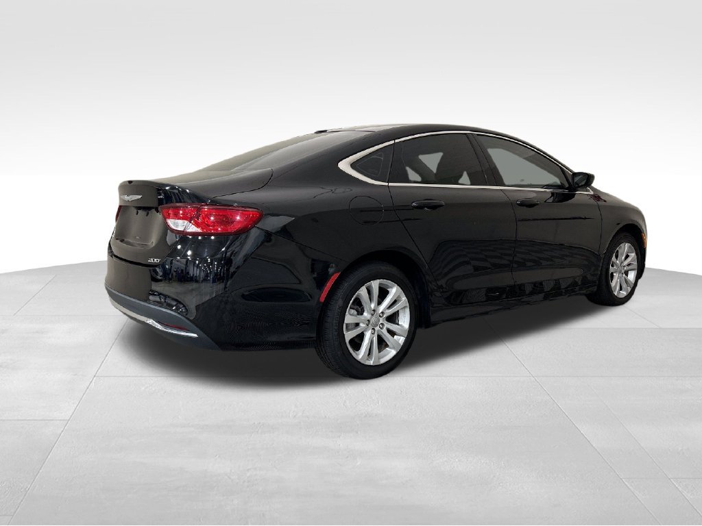 Used 2016 Chrysler 200 Limited w/ Convenience Group FWD image 5