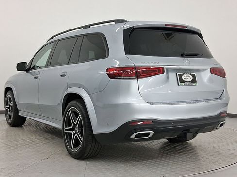 Used 2022 Mercedes-Benz GLS 450 4MATIC image 3