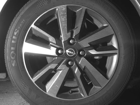 Used 2025 Nissan Versa SV image 13