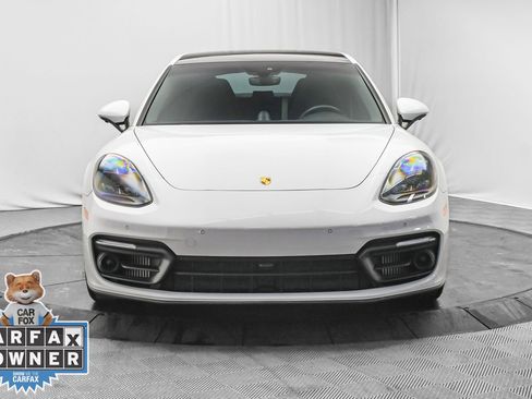 Used 2022 Porsche Panamera Platinum Edition image 2