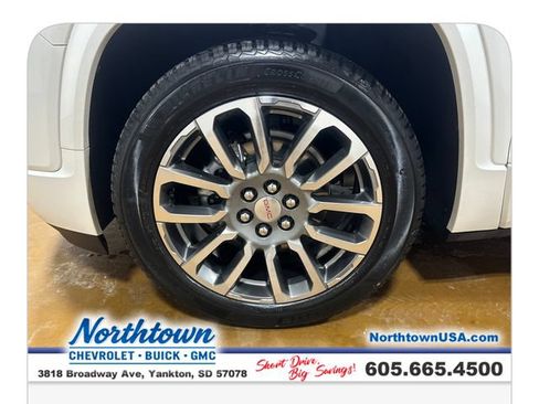 Used 2021 GMC Acadia Denali w/ Denali Ultimate Package AWD/4WD image 12