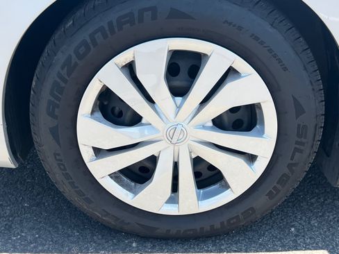 Used 2020 Nissan Versa S FWD image 24