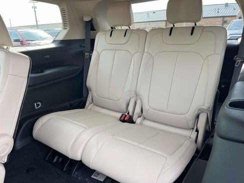 Used 2022 Jeep Grand Cherokee L Limited image 17