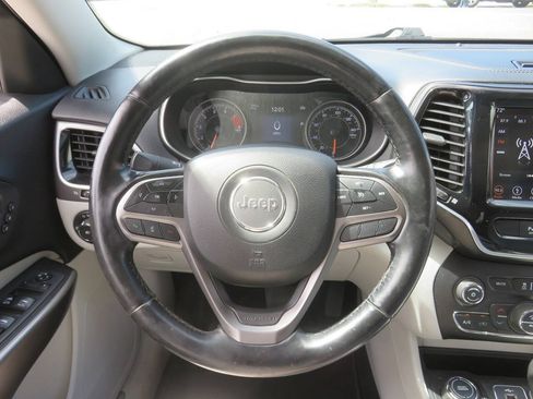 Used 2019 Jeep Cherokee Limited AWD/4WD image 14