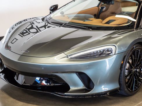 Used 2020 McLaren GT RWD image 23