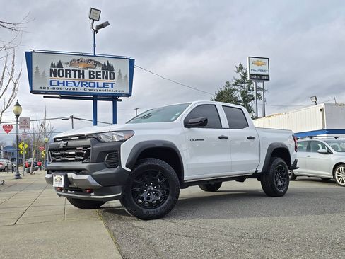 Used 2023 Chevrolet Colorado Trail Boss w/ Technology Package image 1