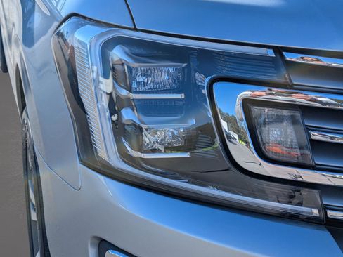 Used 2021 Ford Expedition Max Limited image 3