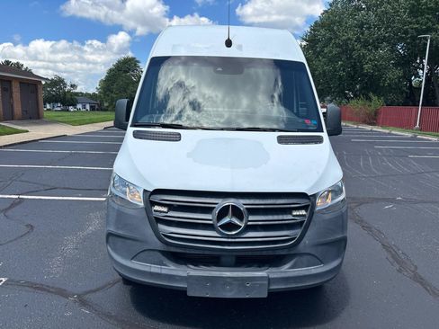 Used 2020 Mercedes-Benz Sprinter 3500 image 2