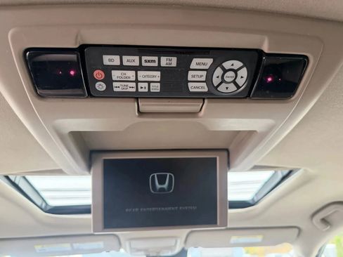 Used 2016 Honda Pilot Touring image 34