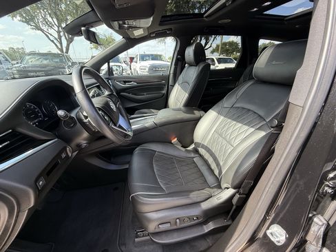 Used 2023 Buick Enclave Avenir w/ Avenir Technology Package FWD image 26