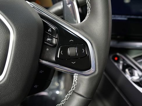 Used 2024 Chevrolet Corvette Stingray Coupe RWD image 36