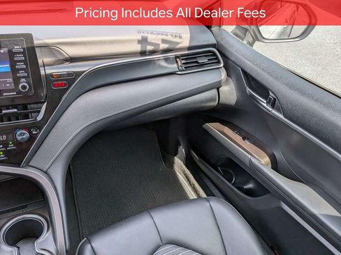 Used 2024 Toyota Camry SE FWD image 17