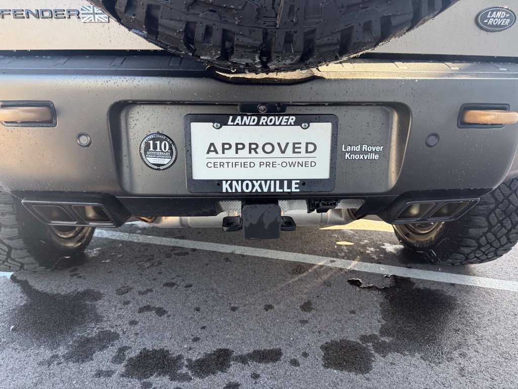 Used 2025 Land Rover Defender 110 AWD/4WD image 12
