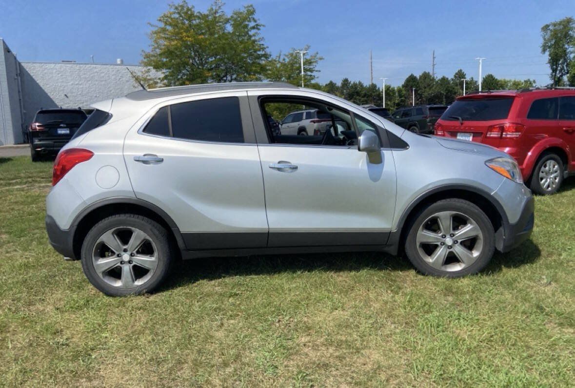 Used 2013 Buick Encore FWD image 1