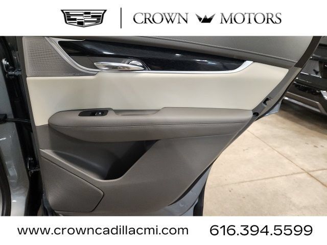 Certified 2024 Cadillac XT6 Premium Luxury w/ LPO, Floor Liner Package AWD/4WD image 35
