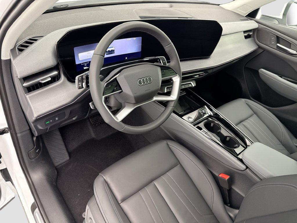 Used 2026 Audi Q3 quattro 2.0T w/ Driver Assistance Package AWD/4WD image 10