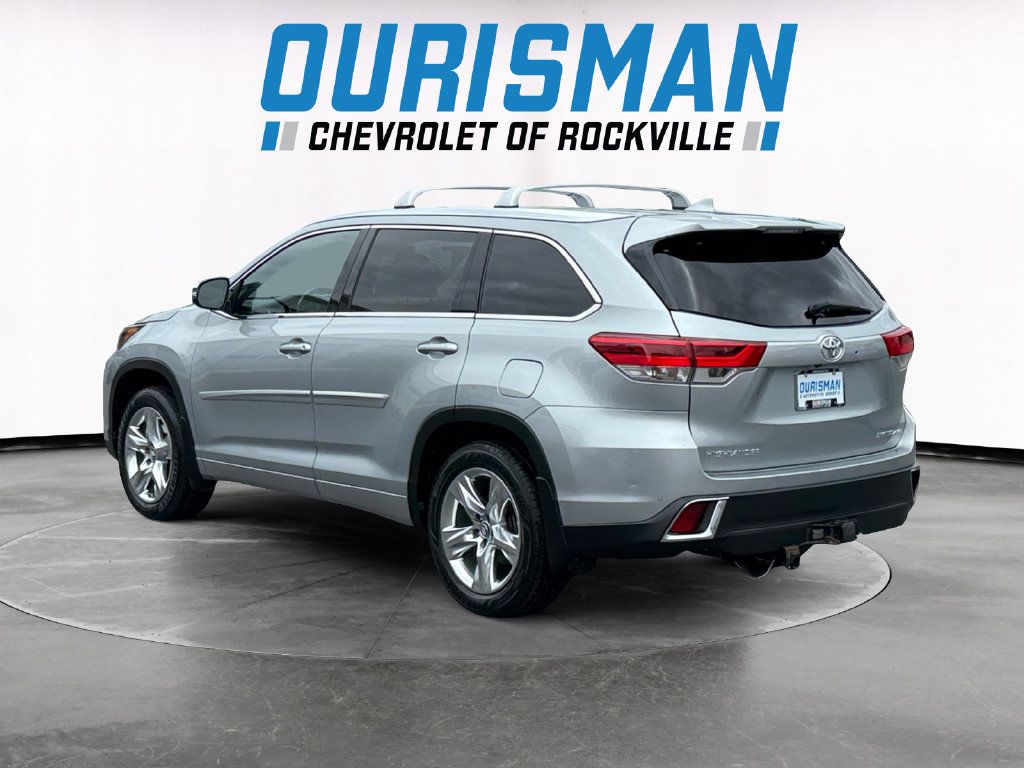 Used 2019 Toyota Highlander Limited AWD/4WD image 4
