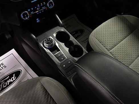 Used 2022 Ford Escape SE w/ SE Sport Appearance Package AWD/4WD image 24