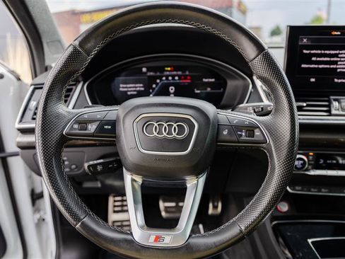 Used 2022 Audi SQ5 Premium Plus w/ Premium Plus Package AWD/4WD image 17