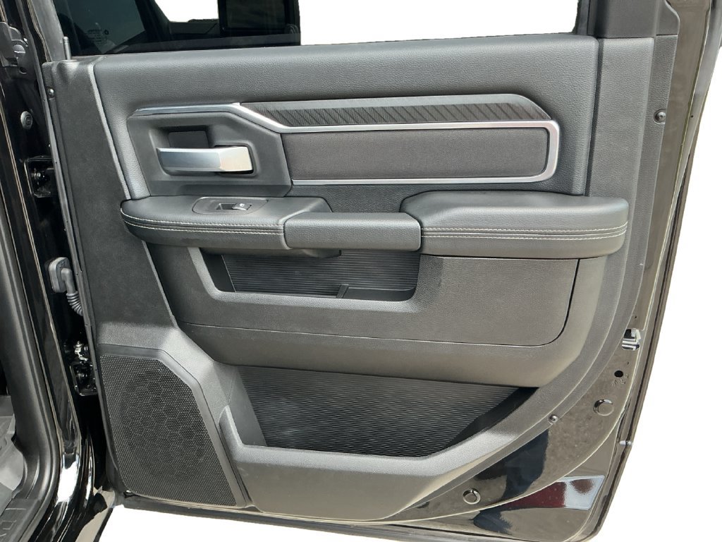 Used 2025 RAM 2500 Big Horn AWD/4WD image 23