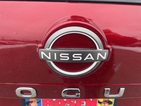 Certified 2023 Nissan Rogue SV image 32