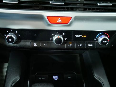 Certified 2020 Kia Telluride LX image 29