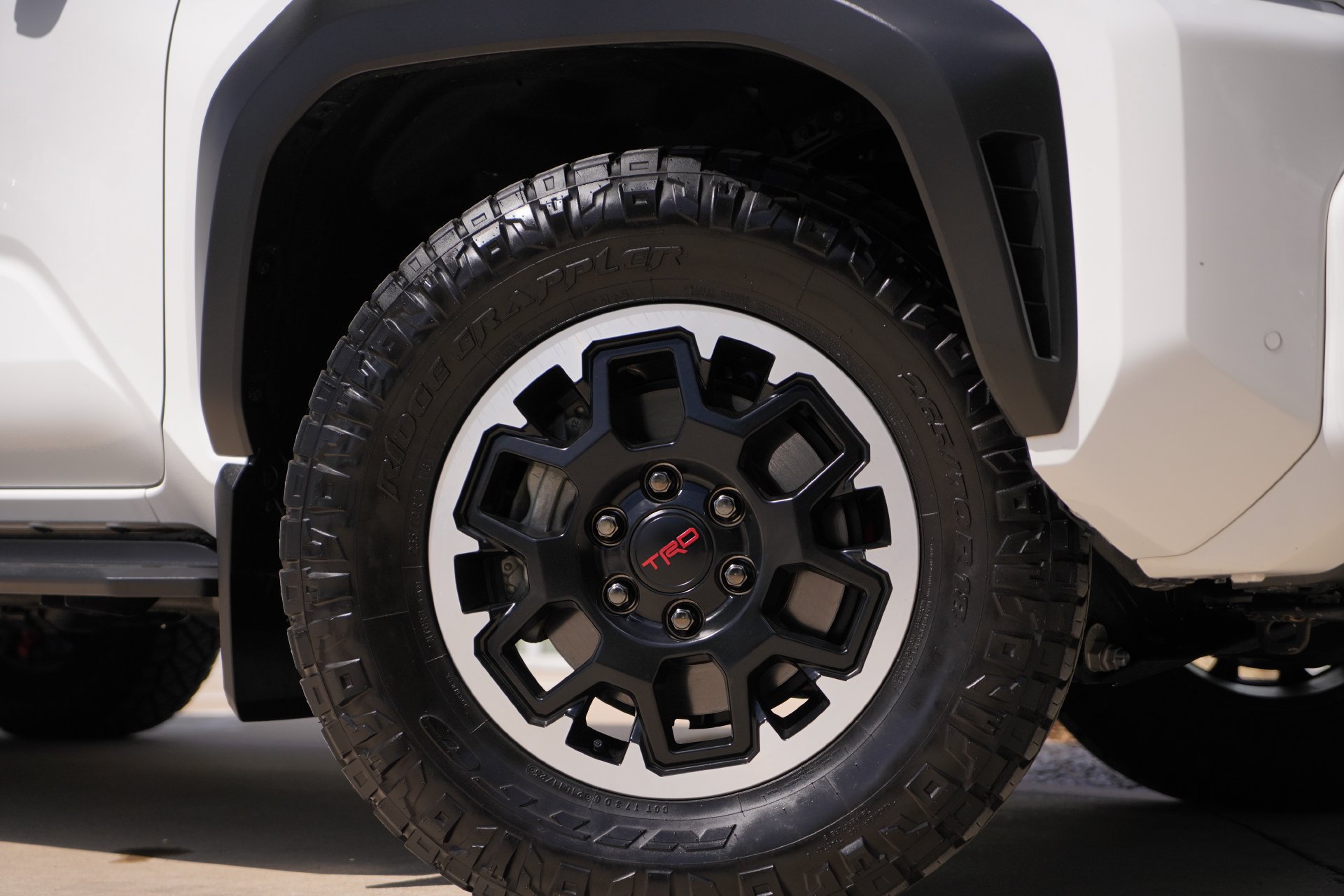 Used 2025 Toyota 4Runner TRD Off-Road Premium AWD/4WD image 3