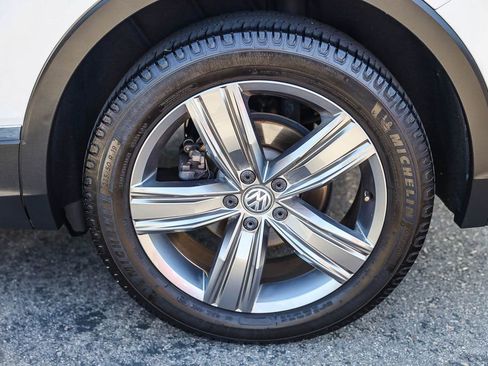 Used 2019 Volkswagen Tiguan SEL Premium AWD/4WD image 8