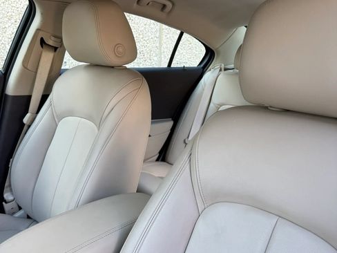Used 2015 Buick LaCrosse Leather FWD image 10