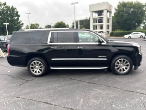 Used 2017 GMC Yukon XL Denali AWD/4WD image 7