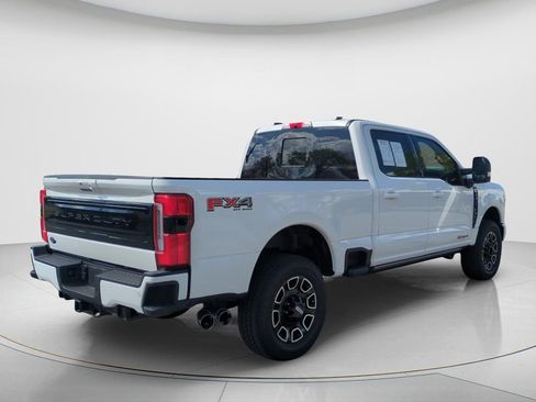 Used 2025 Ford F250 Platinum image 4