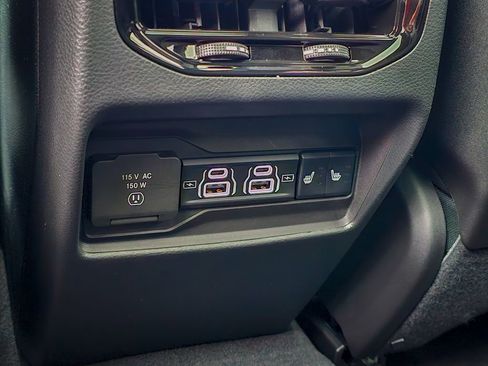 New 2025 Jeep Grand Cherokee Limited image 36