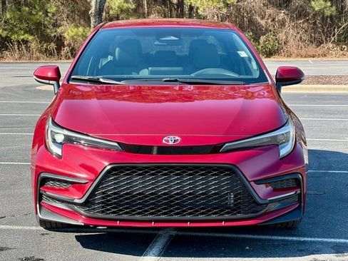 Used 2024 Toyota Corolla SE image 12
