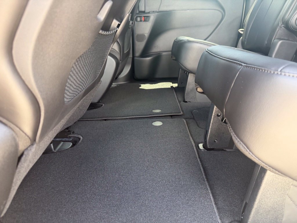 New 2027 Chrysler Pacifica Select w/ Family Tech Group FWD image 27